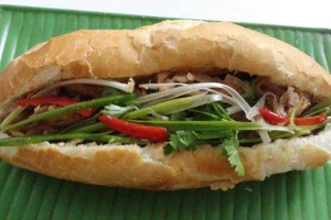 Ăn vặt Bánh Mì Bì & Xíu Mại