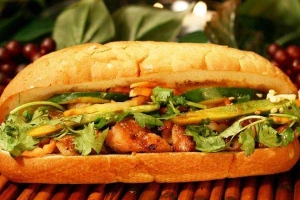Ăn vặt Bánh Mì Bình Dân - Đồng Khởi
