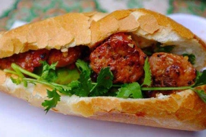 Ăn vặt Bánh Mì Bình Dân