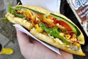 Ăn vặt Bánh Mì Bình Dân - Tăng Bạt Hổ