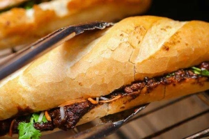 Ăn vặt Bánh Mì Bò Nướng - Út Tịch