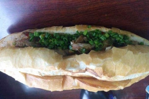 Ăn vặt Bánh Mì Cây Nhãn