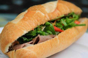 Ăn vặt Bánh Mì Chả Bò