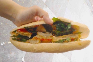 Ăn vặt Bánh Mì Chả Cá