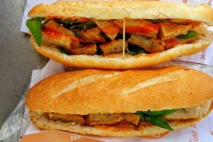 Ăn vặt Bánh Mì Chả Cá Minh Tú - Đường Số 15