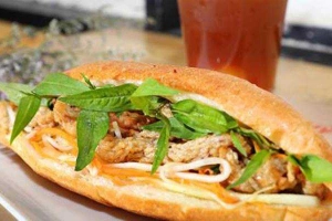 Ăn vặt Bánh Mì Chả Cá - Nguyễn Thị Thập