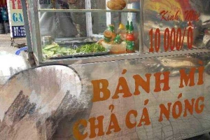 Ăn vặt Bánh Mì Chả Cá Nóng - Đồng Khởi