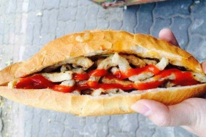 Ăn vặt Bánh Mì Chả Cá Nóng Vũng Tàu