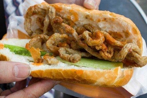 Ăn vặt Bánh Mì Chả Cá Nóng