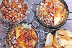 Ăn vặt Bánh Mì Chảo Cô Lệ - Nguyễn Thiện Thuật