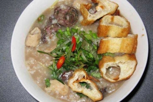 Ăn vặt Bánh Mì & Cháo Lòng - Lê Lợi