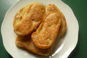 Ăn vặt Bánh Mì Chiên - Hoàng Hoa Thám