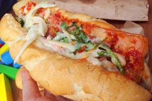 Ăn vặt Bánh Mì Cô Ánh