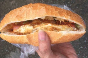 Ăn vặt Bánh Mì Cô Béo - Đại Học Ngoại Ngữ