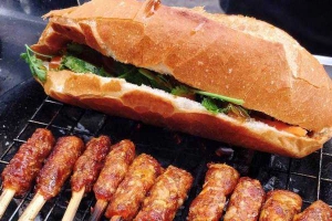 Ăn vặt Bánh Mì Cô Thủy