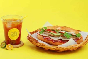 Ăn vặt Bánh Mì Cô Tư Sài Gòn - Quang Trung