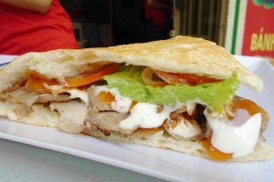 Ăn vặt Bánh Mì Đỏ Kebab