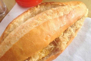 Ăn vặt Bánh Mì Dương Đông