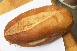 Ăn vặt Bánh Mì & Giải Khát - Phan Chu Trinh