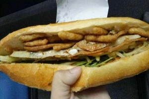 Ăn vặt Bánh Mì Hải Phòng - Cốm Vòng