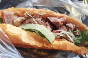 Ăn vặt Bánh Mì Heo Quay - Thống Nhất