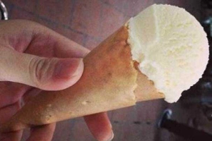 Ăn vặt Bánh Mì & Kem Tràng Tiền