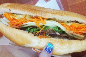 Ăn vặt Bánh Mì & Kimbap - Lê Thanh Nghị