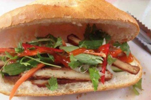 Ăn vặt Bánh Mì Lâm Tỏ - Bạch Đằng