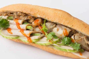 Ăn vặt Bánh Mì Má 6