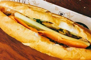 Ăn vặt Bánh Mì May Mắn - Chả Cá Vũng Tàu - Lý Thường Kiệt