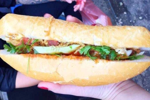 Ăn vặt Bánh Mì - Ngõ Huyện