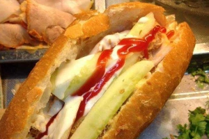 Ăn vặt Bánh Mì Ngon - Bạch Mai