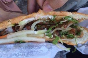 Ăn vặt Bánh Mì Ngon - Hai Bà Trưng