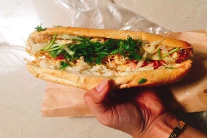 Ăn vặt Bánh Mì - Nguyễn Văn Cừ