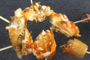 Ăn vặt Bánh Mì Nướng Muối Ớt - 304A Nguyễn Thái Học