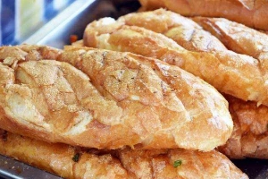 Ăn vặt Bánh Mì Nướng Muối Ớt NiNa - Nguyễn Duy Hiệu