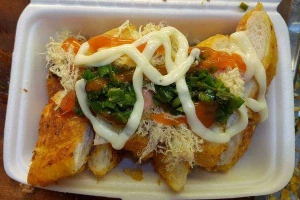 Ăn vặt Bánh Mì Nướng Muối Ớt - Phan Bội Châu