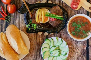 Ăn vặt Bánh Mì Ô Long