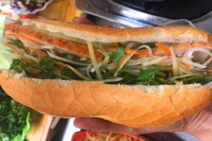 Ăn vặt Bánh Mì Ông Ngoại