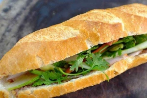 Ăn vặt Bánh Mì Pate - Hương Vị Pleiku - Hoa Lan