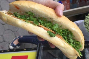 Ăn vặt Bánh Mì Pate - Mai Hắc Đế