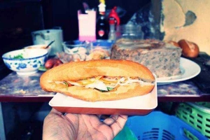 Ăn vặt Bánh Mì Pate Phố Cổ - Hàng Cá