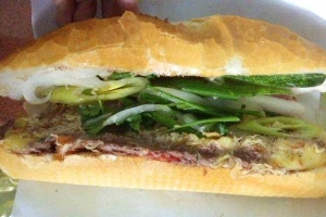 Ăn vặt Bánh Mì Pate - Phố Huế