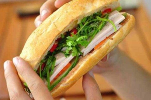 Ăn vặt Bánh Mì Patê Thịt Nguội