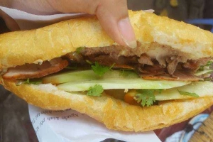 Ăn vặt Bánh Mì Pate Xá Xíu - Tăng Bạt Hổ