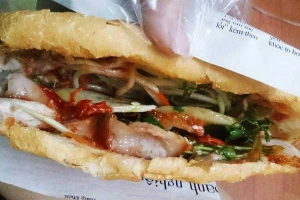 Ăn vặt Bánh Mì - Phú Đô