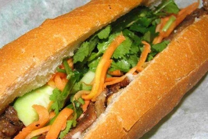 Ăn vặt Bánh Mì Phú Hương