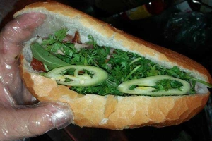 Ăn vặt Bánh Mì Phú Quý