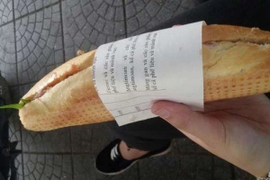 Ăn vặt Bánh Mì Phượng