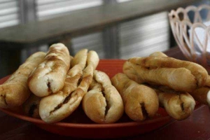 Ăn vặt Bánh Mì Que Bắc Hải